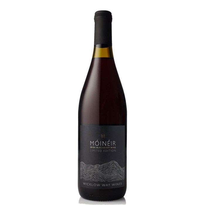Móinéir Irish Blackberry Wine with Wild Elderberries